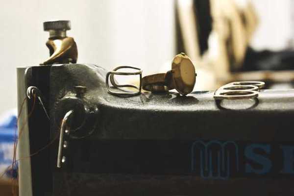 rashmi varma is a fashion designer, stylist who's based out of Delhi and toronto.