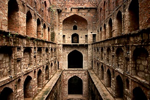 Ugrasen-ki-Baoli-delhi-cp