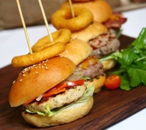 Smokey’s-BBQ-&-Gril-eat-in-cyber-hub-gurgaonl