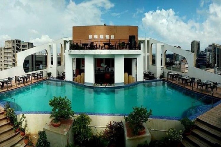 City Lights & Sunsets These Rooftop Restaurants In Kolkata Have JawDropping Views