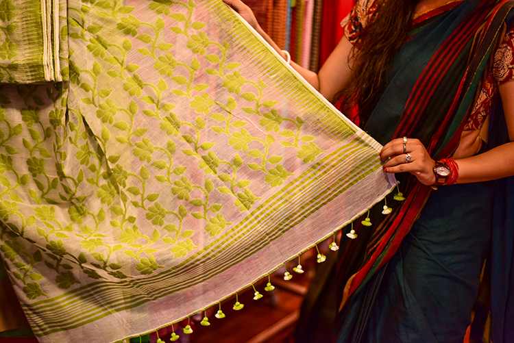 Head To Shalmalini In Lajpat Nagar For Handloom Sarees And Blouses