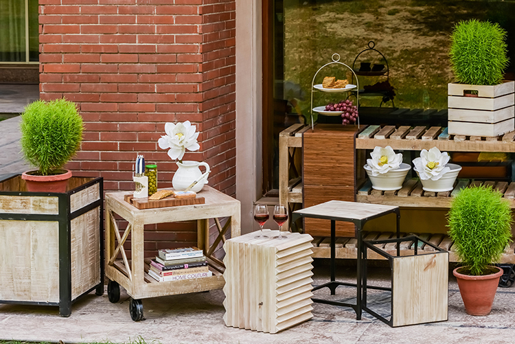 240816_a-table-cum-storage-unit