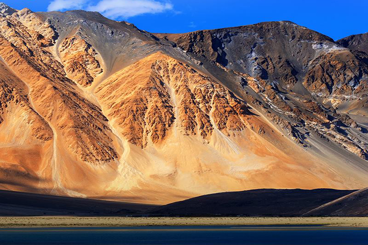 Photo source: The Ultimate Travelling Camp