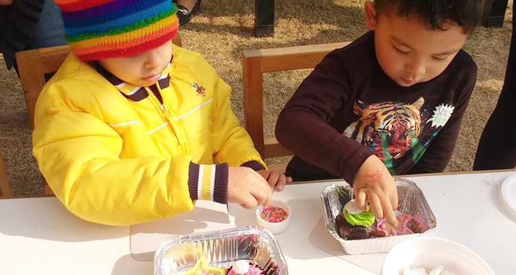 krackerjack karnival happening at jayamahal hotel