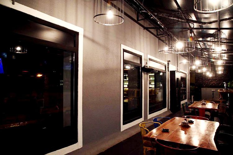 Photo source: Zoo Bar