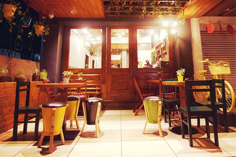 This New Health Cafe In Vile Parle Is Offering A ThreeInOne Meal For